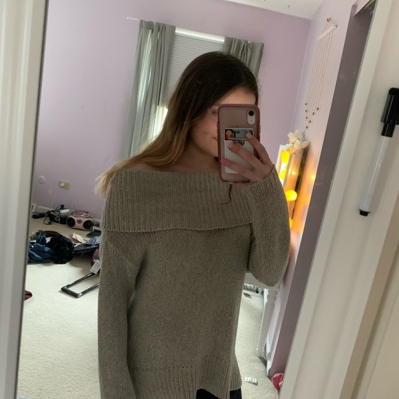 Sweater - Picture 3 of 4